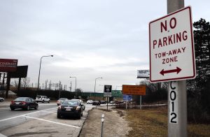 Read more about the article Shoulder Parking at O’Hare May Soon Result in a Fine